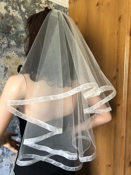 An organza edge veil