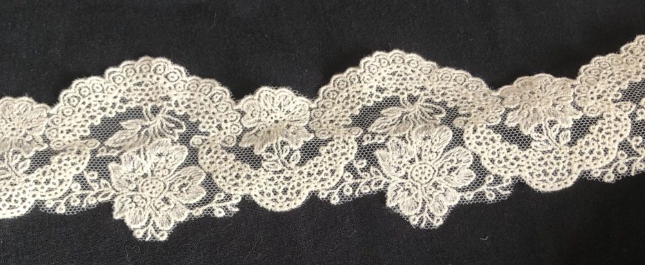 Soft lace edging